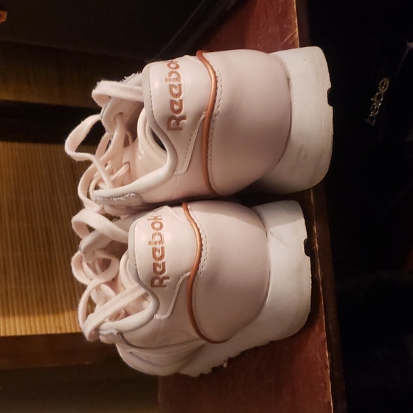 Womens pink Reebox - Picture 3 of 3